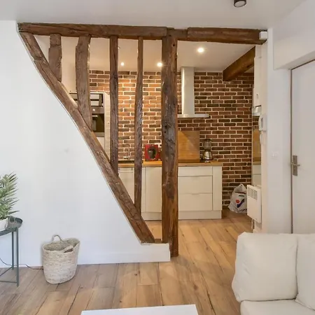 Rostene - Welkeys Apartment *